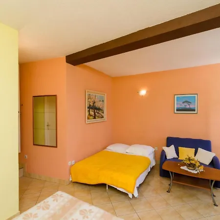 Olga Apartment *
